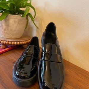 NEW The Flexx Black Patent Leather Loafers. Size 6 1/2 (6.5) NWOB.